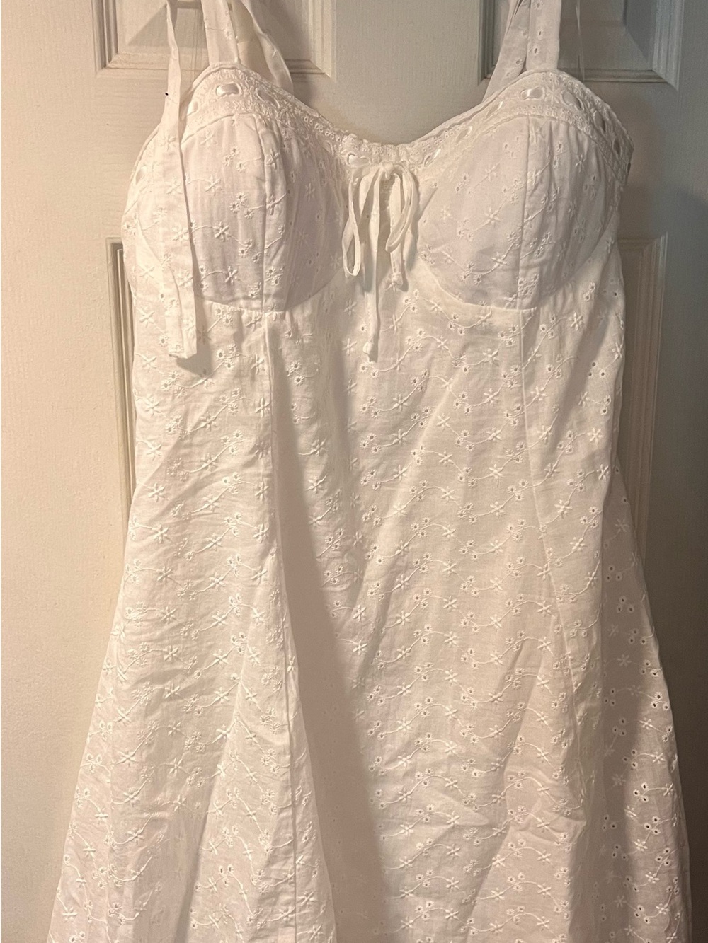White Eyelet Sweetheart Neck Chemise Slip